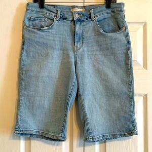Levi’s, classic Bermuda shorts, light wash, size 30, EUC